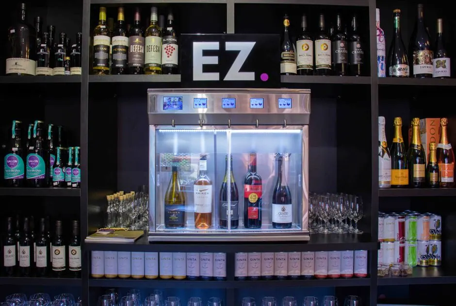 Diverse alcoholic beverages displayed in EZ store Monte Verde. Perfect for bars, restaurants.